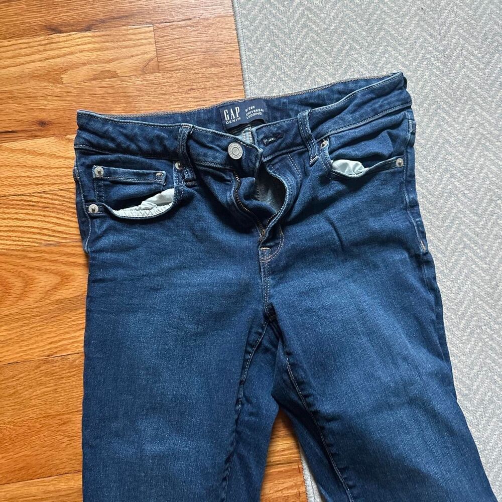 Gap Women's Blue and Navy Jeans